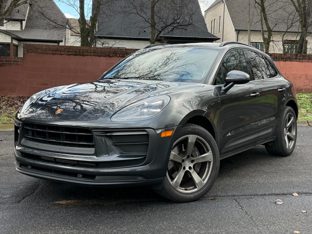 2022 Porsche Macan Base's photo