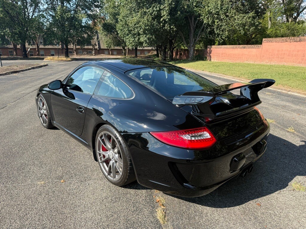 2011 Porsche 911 GT3 photo 2