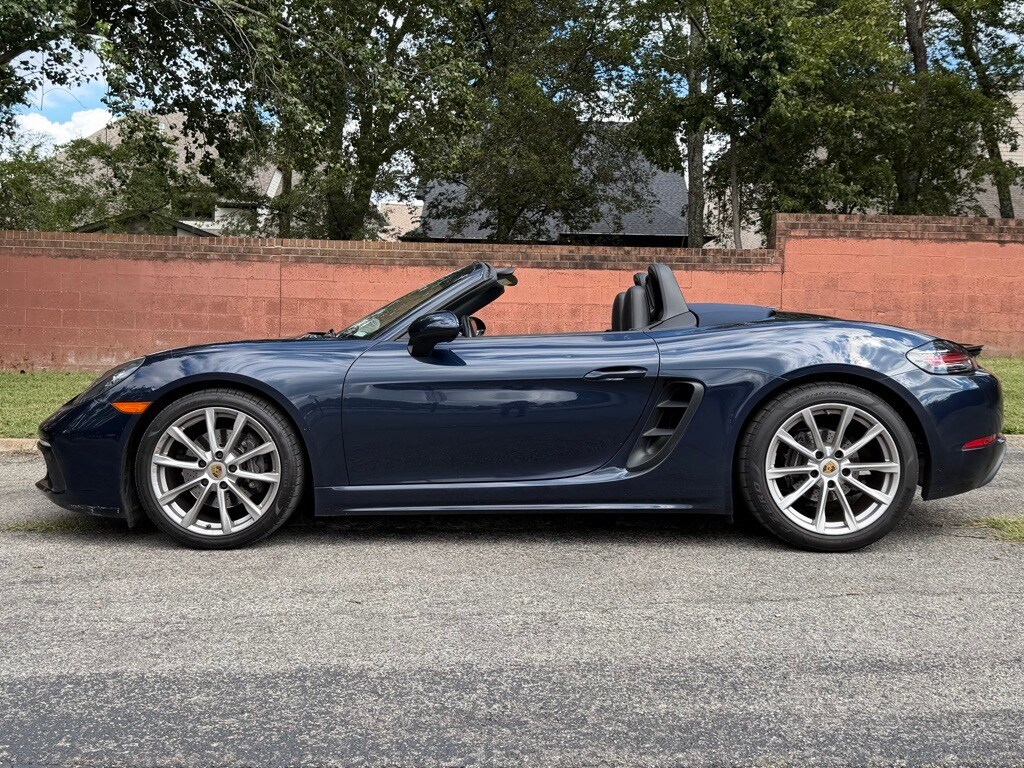 2018 Porsche Boxster photo 2