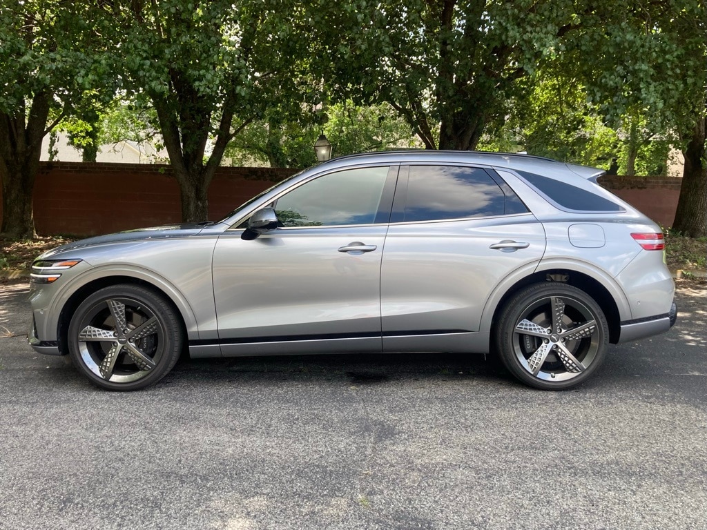 Used 2025 GENESIS GV70 Sport with VIN 5NMMCDTC1SH018855 for sale in Knoxville, TN