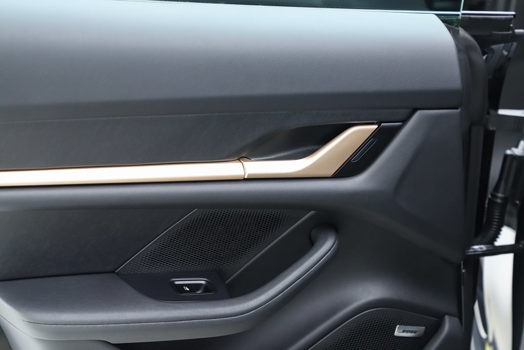 2025 Porsche Taycan S - Photo 38