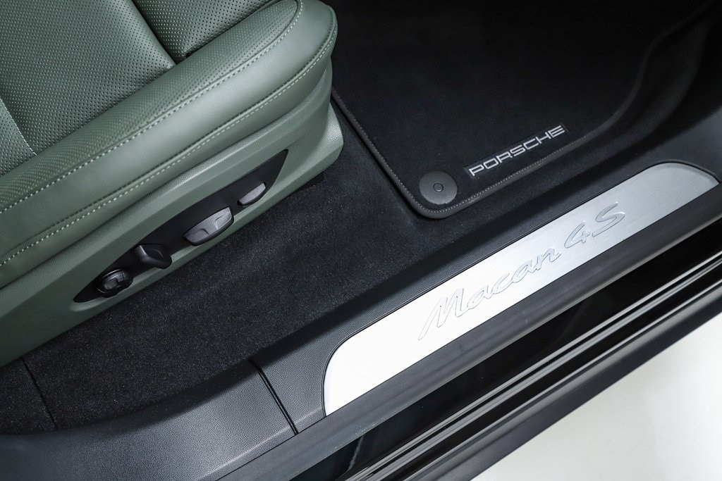 2025 Porsche Macan S - Photo 68