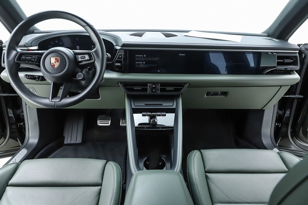 2025 Porsche Macan S - Photo 47