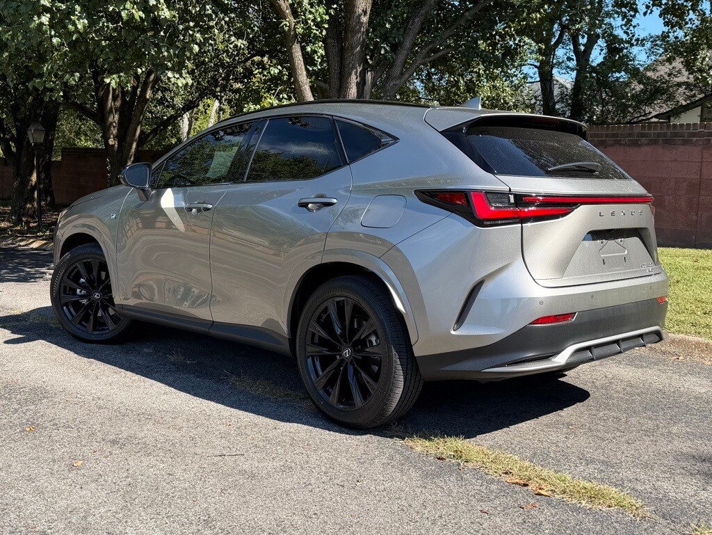 2025 Lexus NX 350 F SPORT Handling photo 3