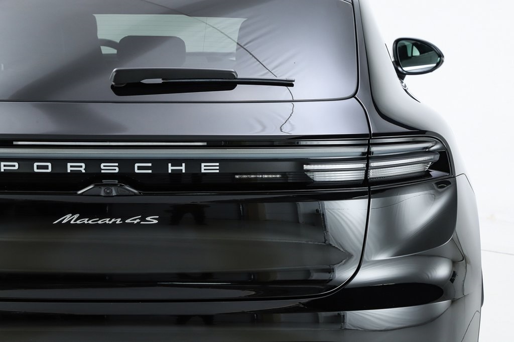 2025 Porsche Macan S - Photo 17