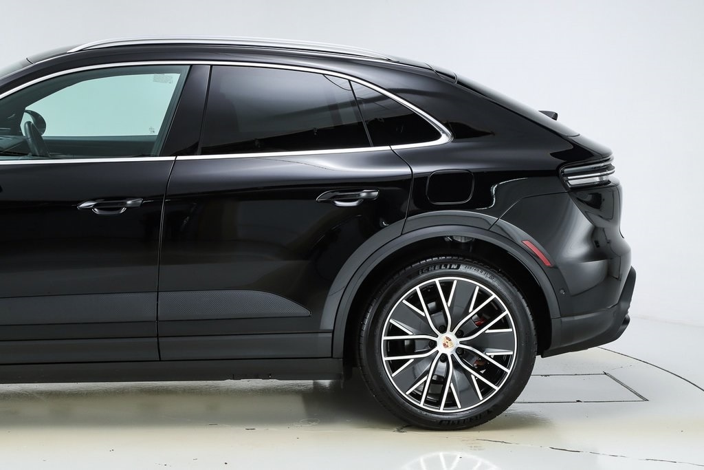 2025 Porsche Macan S - Photo 11