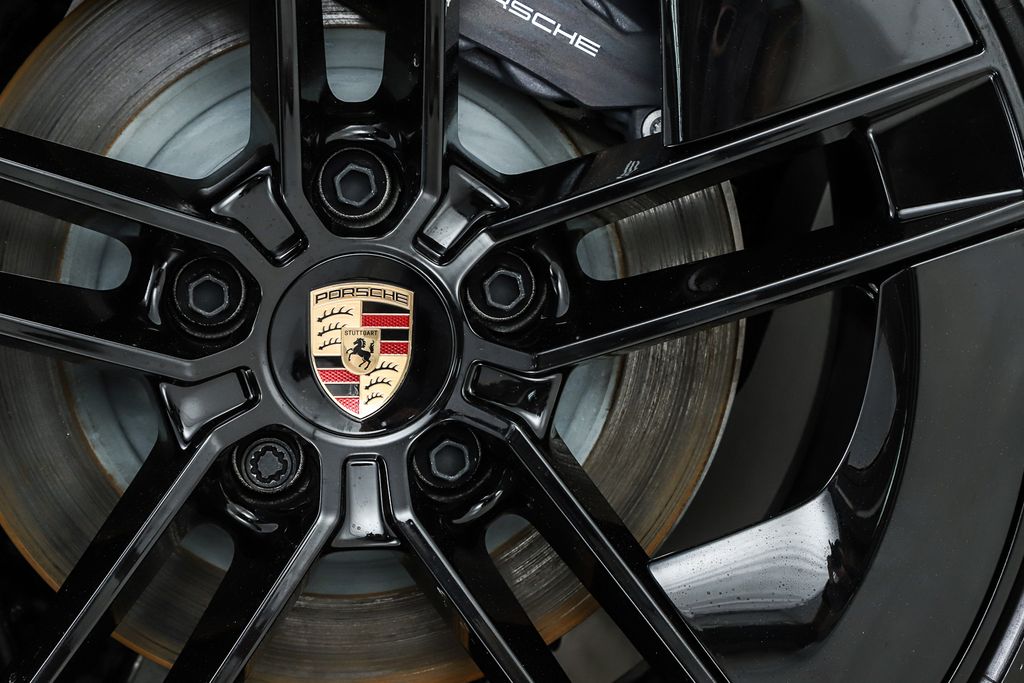 2025 Porsche Taycan Base - Photo 36