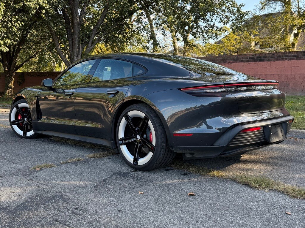 2025 Porsche Taycan 4S photo 3