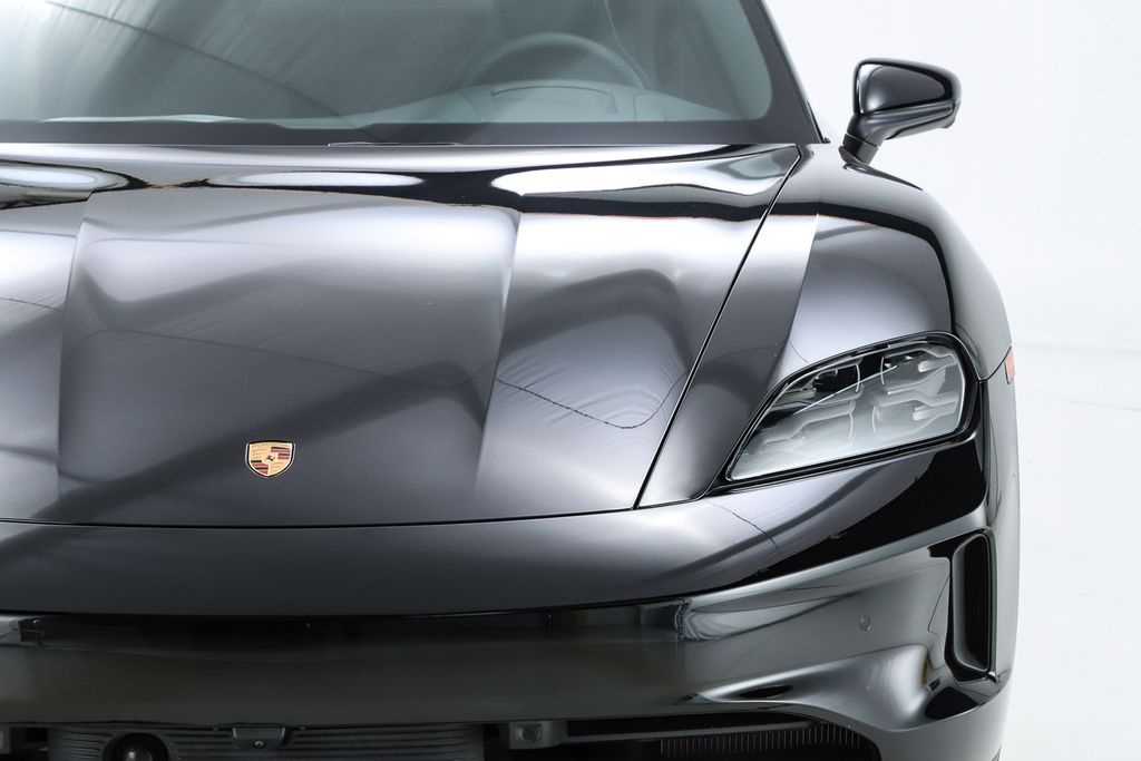 2025 Porsche Taycan Base - Photo 33