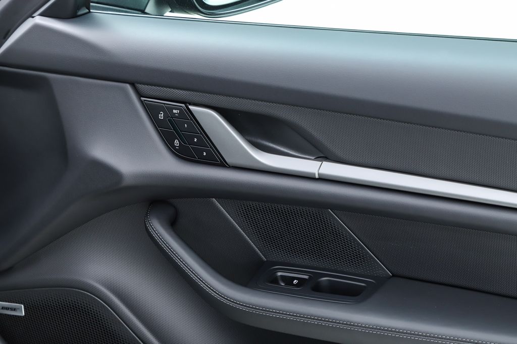 2025 Porsche Taycan Base - Photo 63