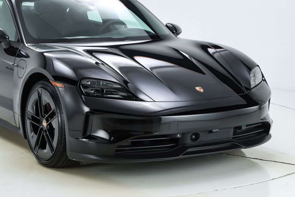 2025 Porsche Taycan Base - Photo 29