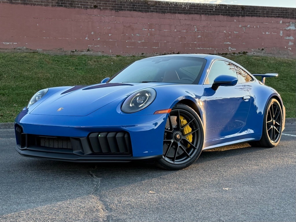 2025 Porsche 911 GTS's photo