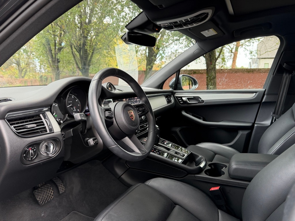 Certified 2025 Porsche Macan  SUV