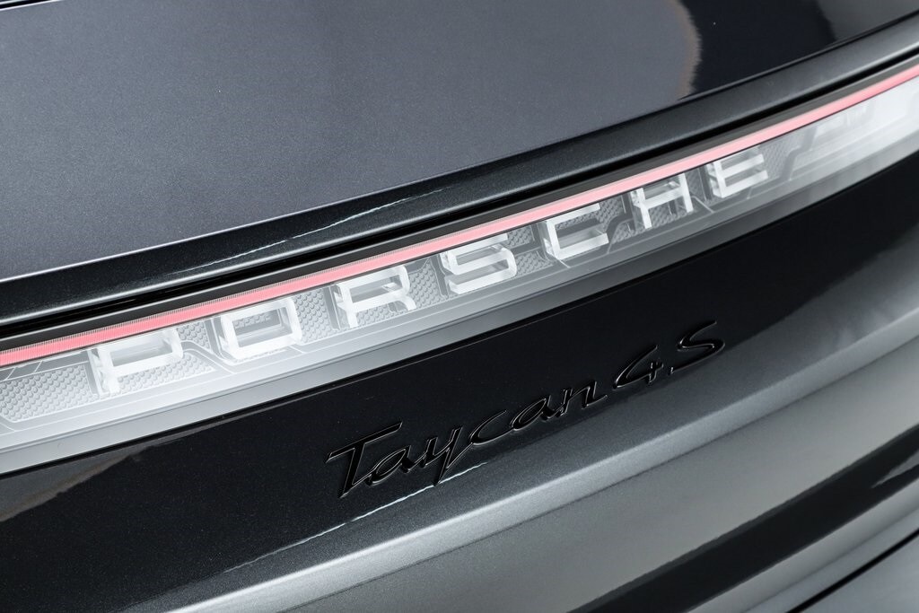 2025 Porsche Taycan S - Photo 15