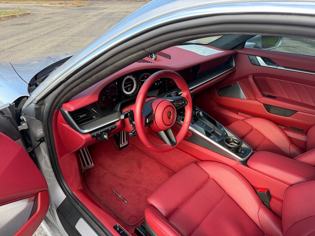 2025 Porsche 911 Turbo S photo 4