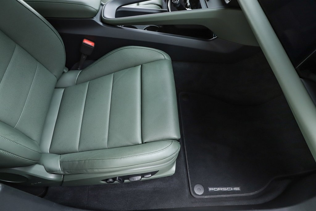 2025 Porsche Macan S - Photo 67