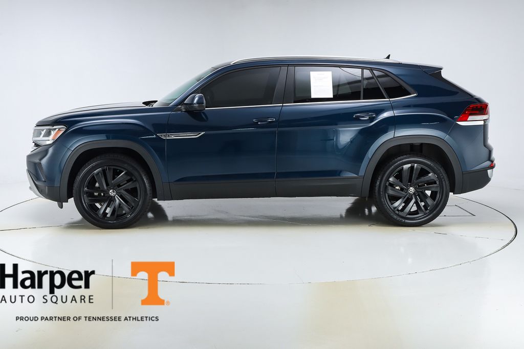 2023 Volkswagen Atlas Cross Sport V6 SE Technology photo 2