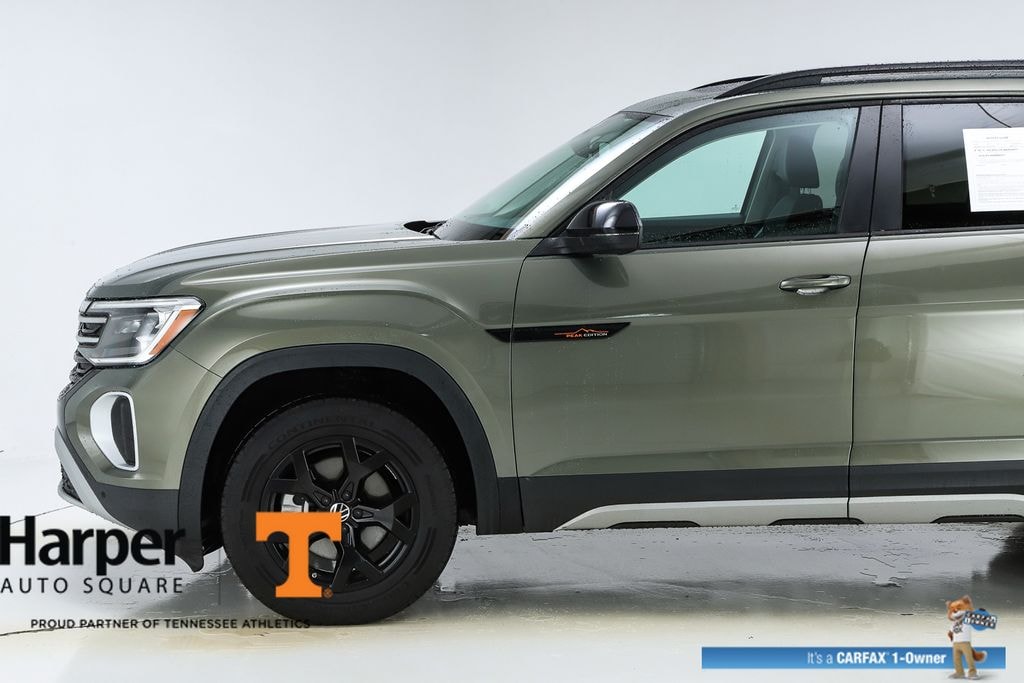 Used 2024 Volkswagen Atlas 2.0T Peak Edition SE w/Technology SUV