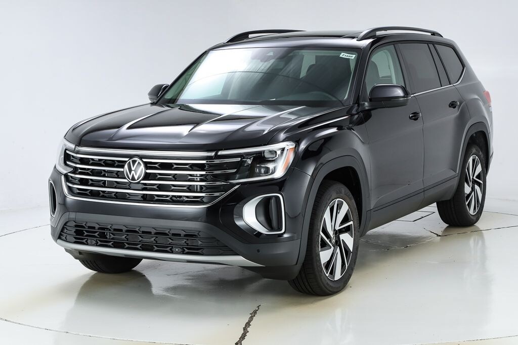New 2026 Volkswagen Atlas SE w/Technology SUV