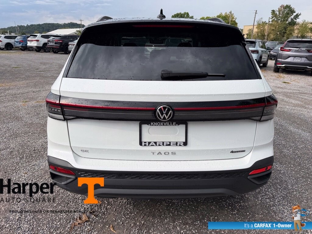 Used 2025 Volkswagen Taos 1.5T SE Black SUV