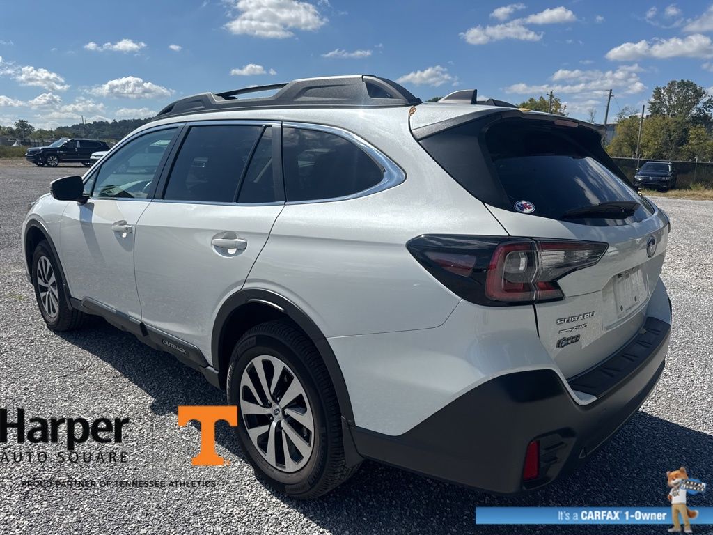 2022 Subaru Outback Premium photo 3
