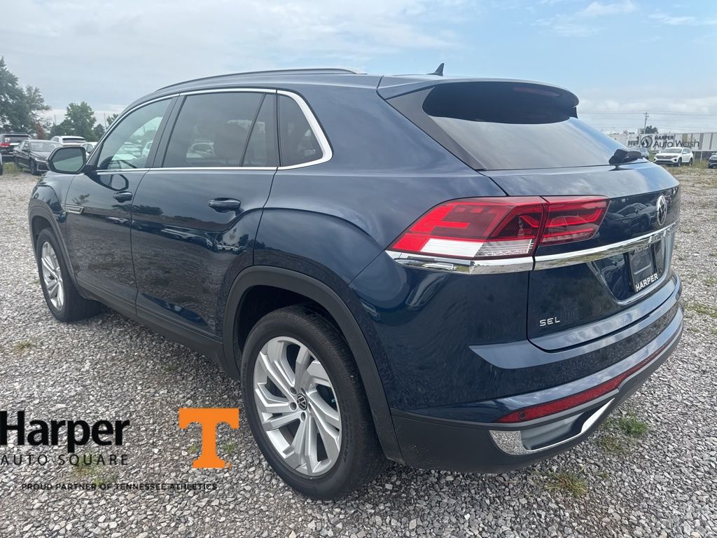 2020 Volkswagen Atlas Cross Sport SEL photo 3