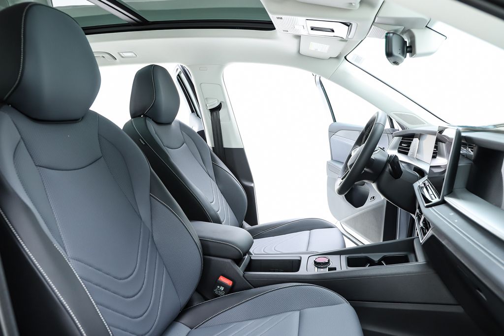 2026 Volkswagen Tiguan SE - Photo 36