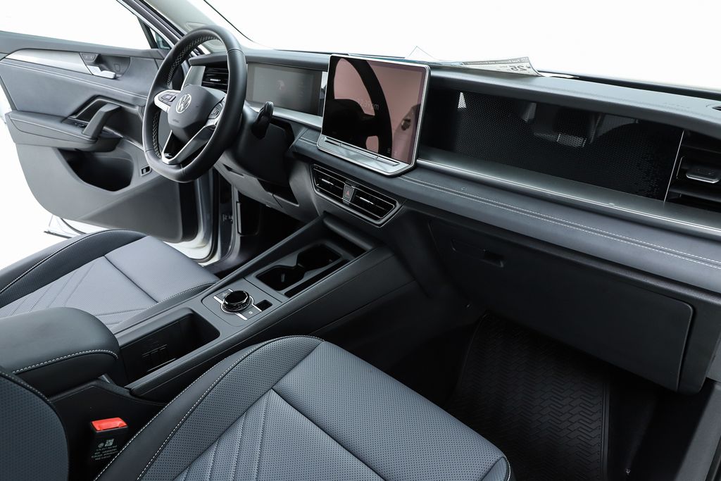 2026 Volkswagen Tiguan SE - Photo 33