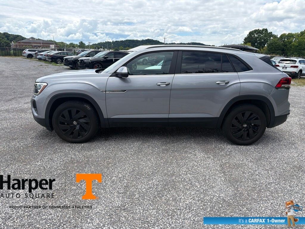 Used 2024 Volkswagen Atlas Cross Sport 2.0T SE w/Technology SUV
