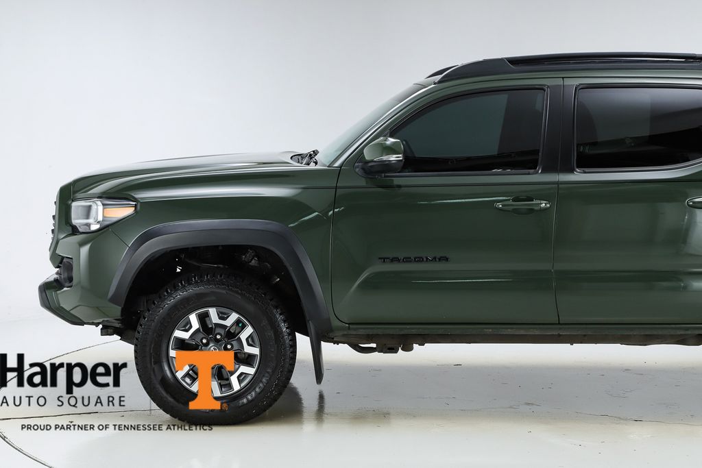 2021 Toyota Tacoma TRD Off-Road V6 photo 3