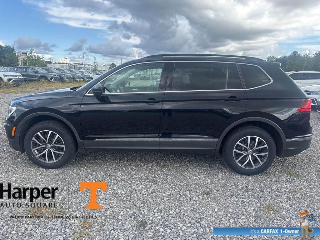 2020 Volkswagen Tiguan SE photo 2
