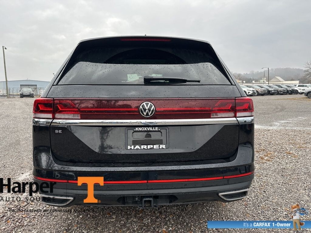 Used 2024 Volkswagen Atlas 2.0T SE w/Technology SUV