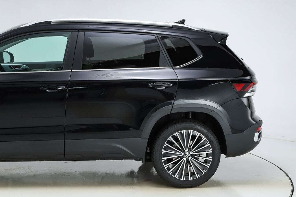 New 2026 Volkswagen Taos 1.5T SE SUV