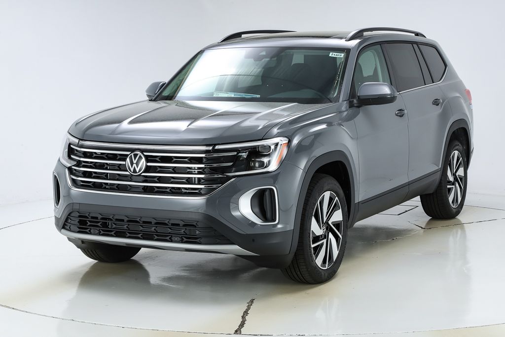 New 2026 Volkswagen Atlas SE w/Technology