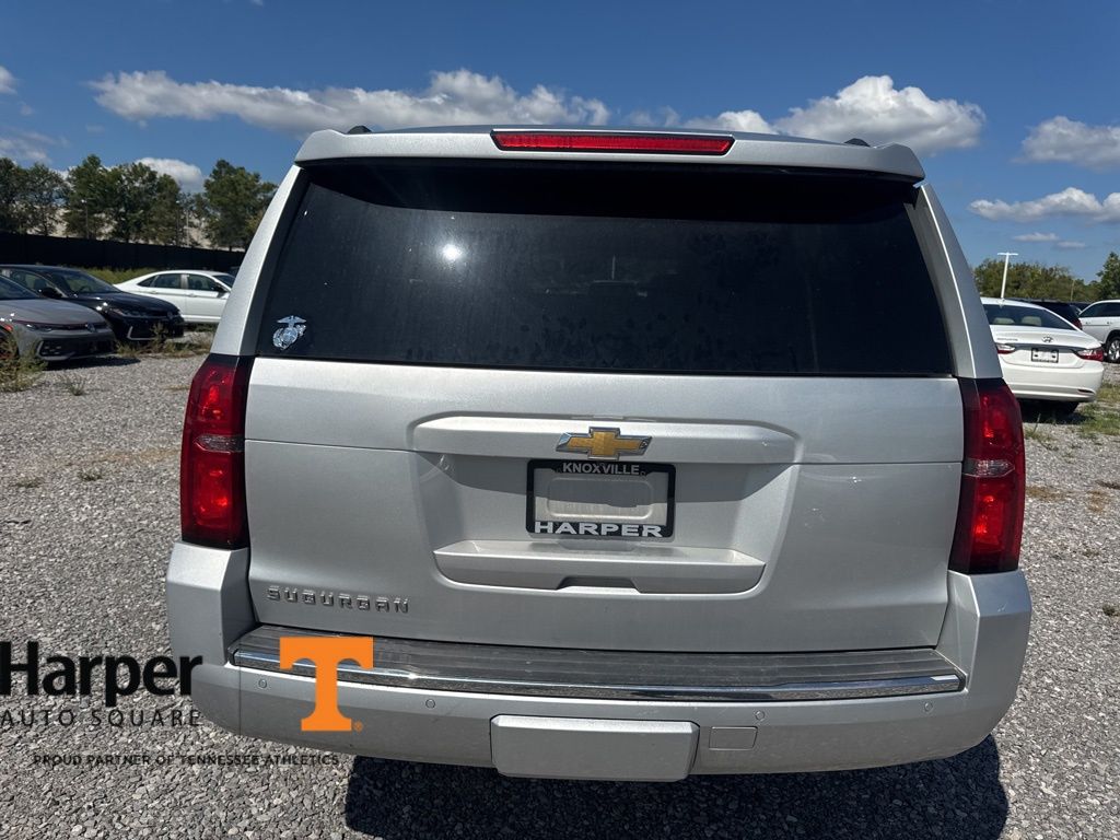 2016 Chevrolet Suburban LTZ photo 3