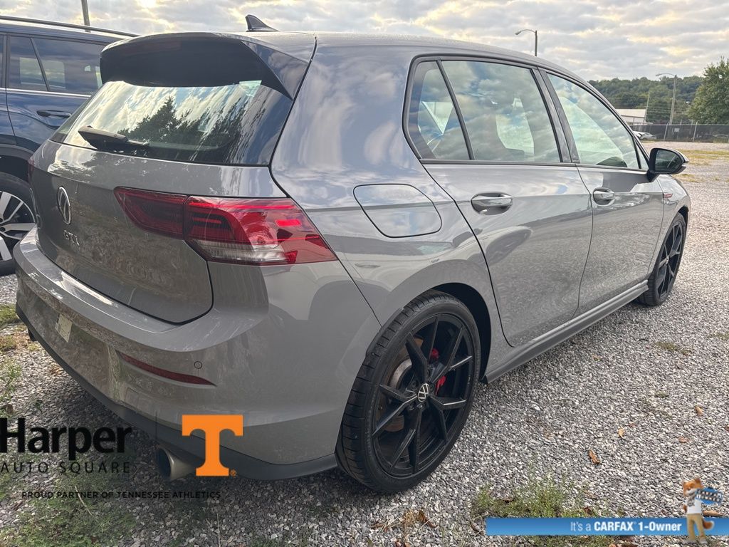 2024 Volkswagen Golf GTI 380 SE photo 4