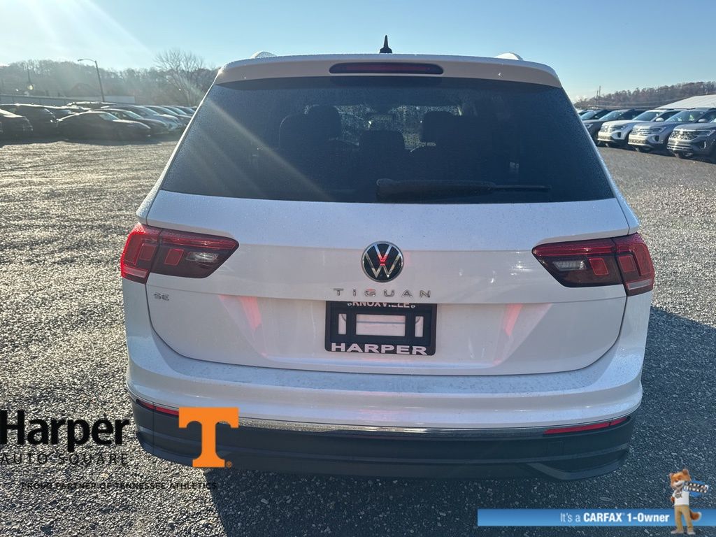 2023 Volkswagen Tiguan SE photo 3
