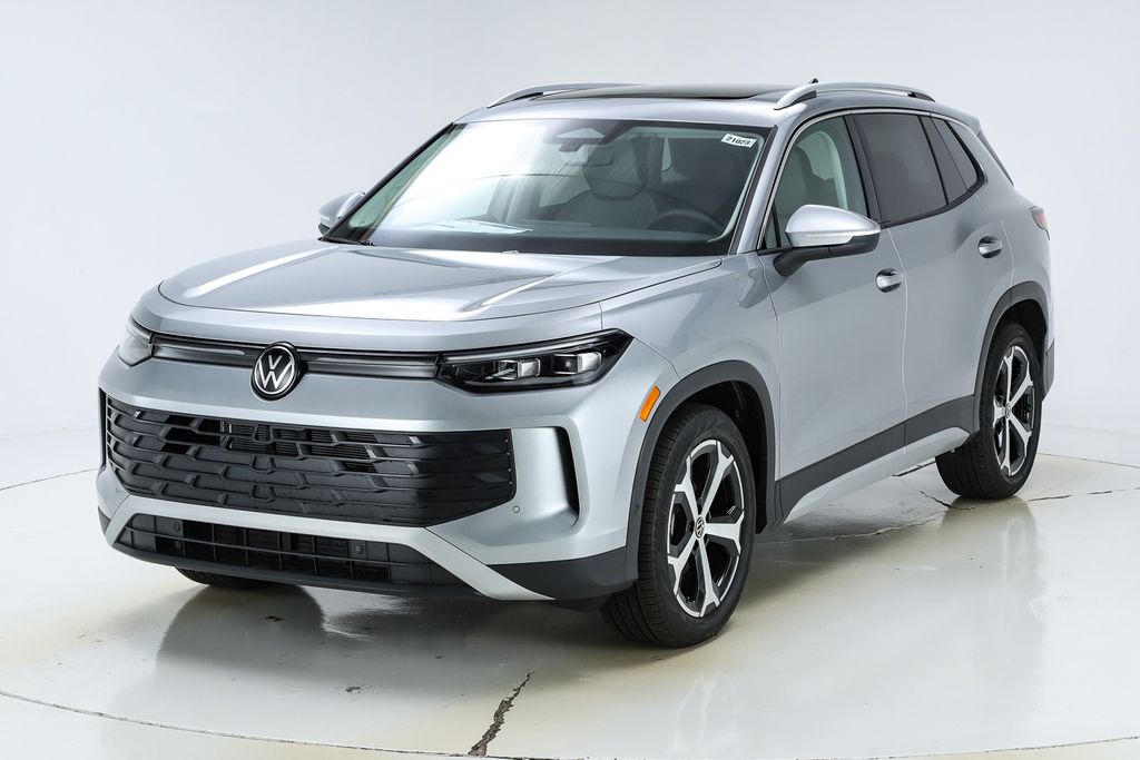 2026 Volkswagen Tiguan SE's photo