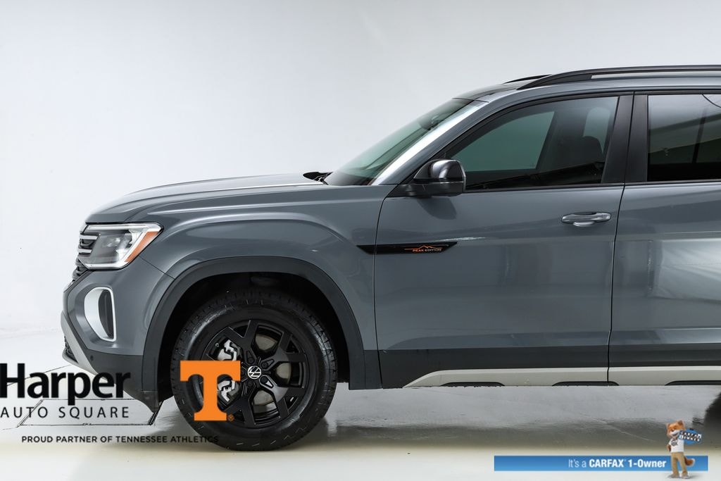 Used 2024 Volkswagen Atlas 2.0T Peak Edition SE w/Technology SUV