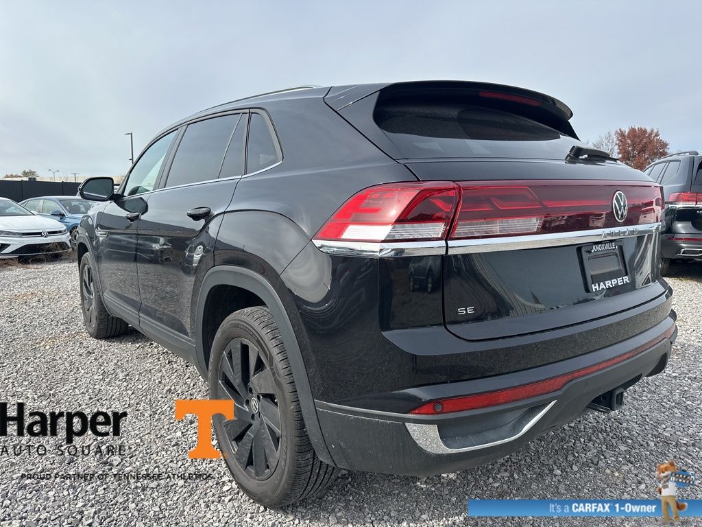 2024 Volkswagen Atlas Cross Sport SE Technology photo 3