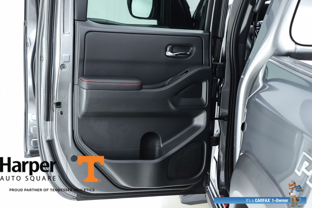 2025 Nissan Frontier PRO-4X - Photo 17