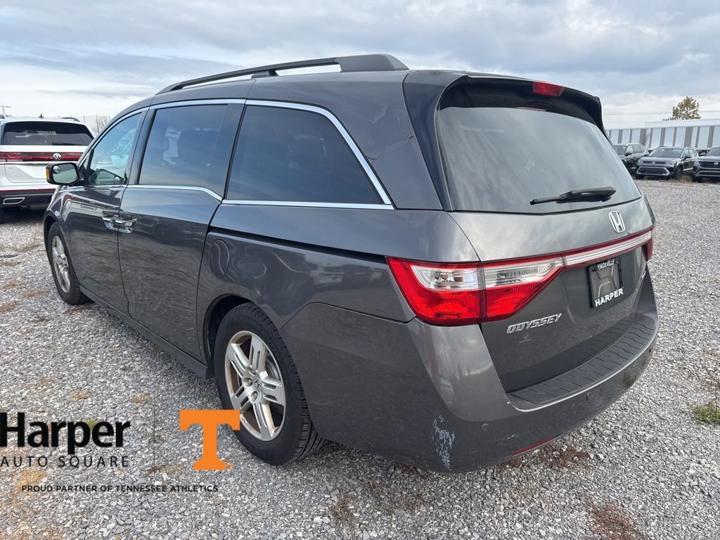 2012 Honda Odyssey Touring photo 3