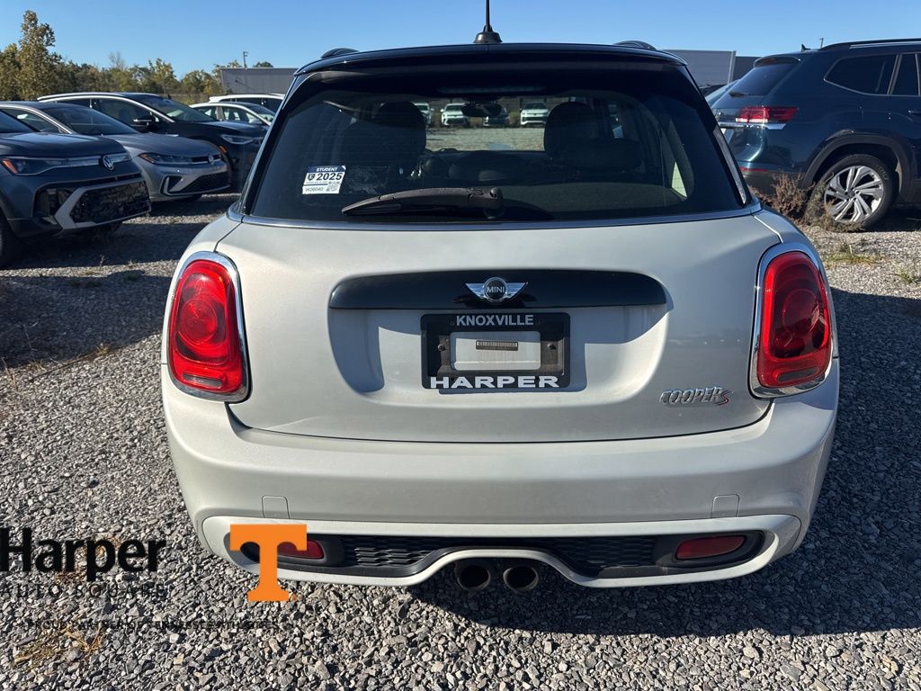 2016 Mini Cooper 4 Door Hardtop S photo 4
