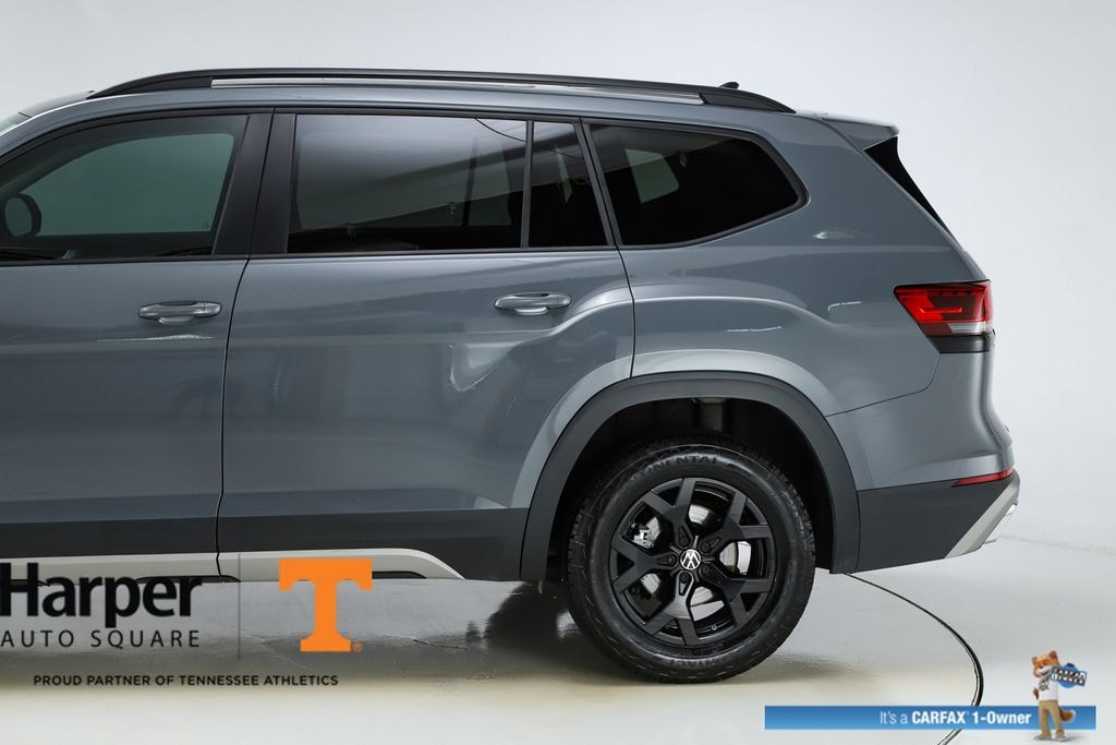 Used 2024 Volkswagen Atlas 2.0T Peak Edition SE w/Technology SUV