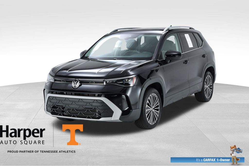 Pre-Owned 2025 Volkswagen Taos 1.5T SE