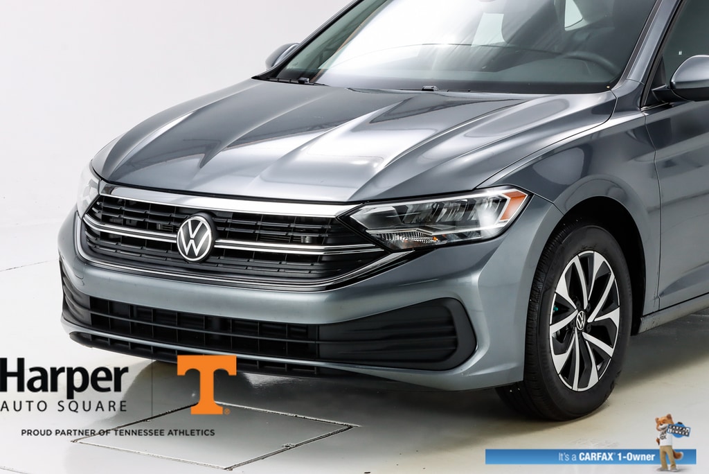 Used 2024 Volkswagen Jetta S with VIN 3VW5M7BU1RM030053 for sale in Knoxville, TN