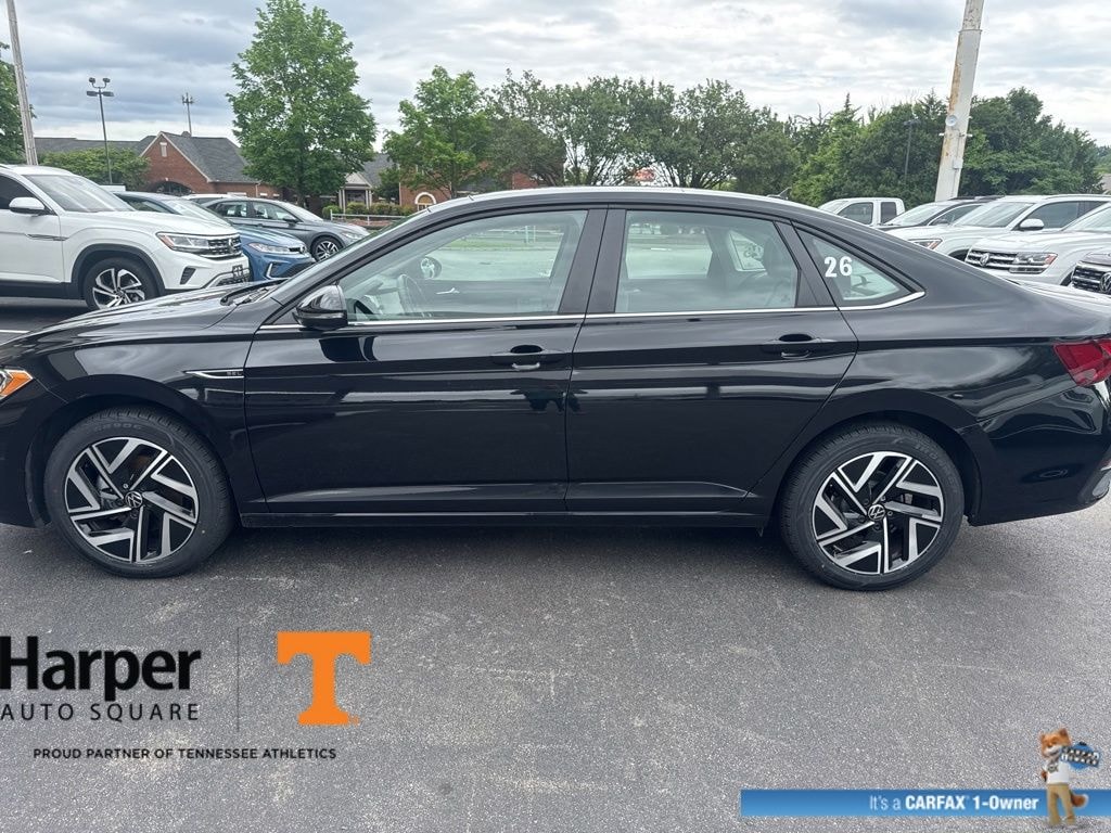 Used 2024 Volkswagen Jetta 1.5T SEL Sedan