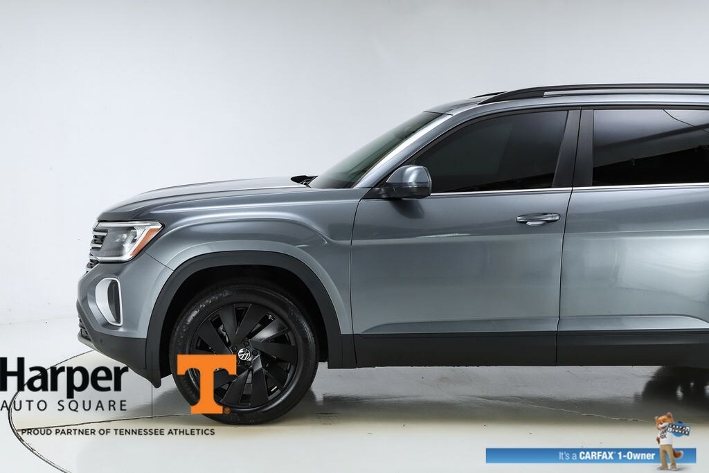 Used 2024 Volkswagen Atlas 2.0T SE w/Technology SUV