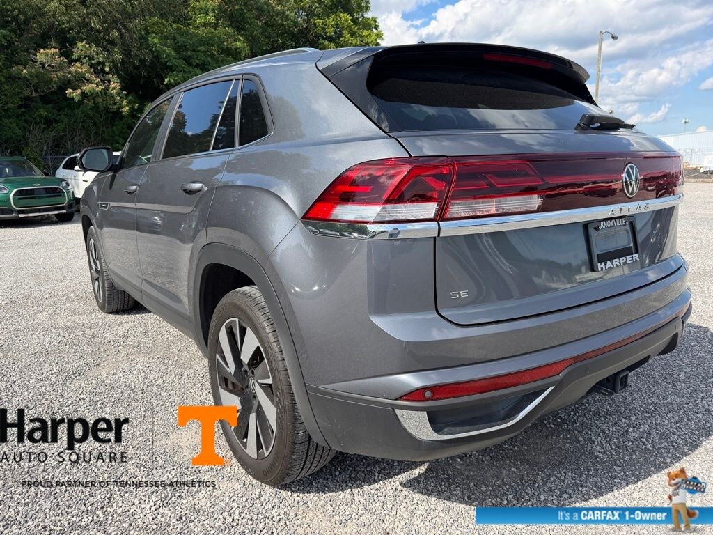 Used 2024 Volkswagen Atlas Cross Sport 2.0T SE w/Technology SUV