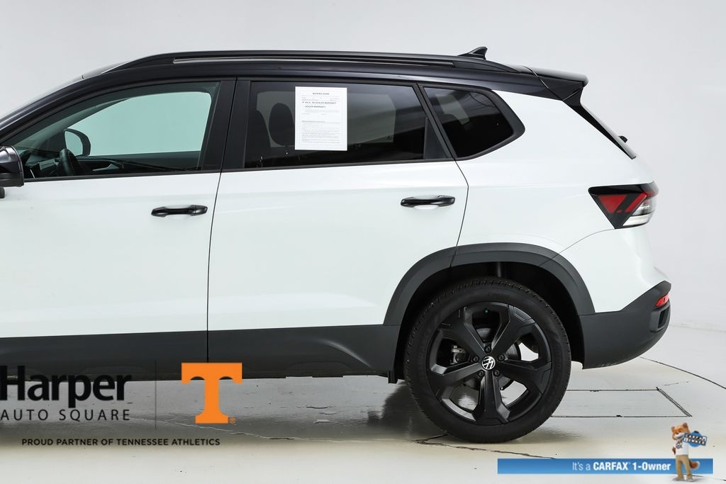 Used 2025 Volkswagen Taos 1.5T SE Black SUV